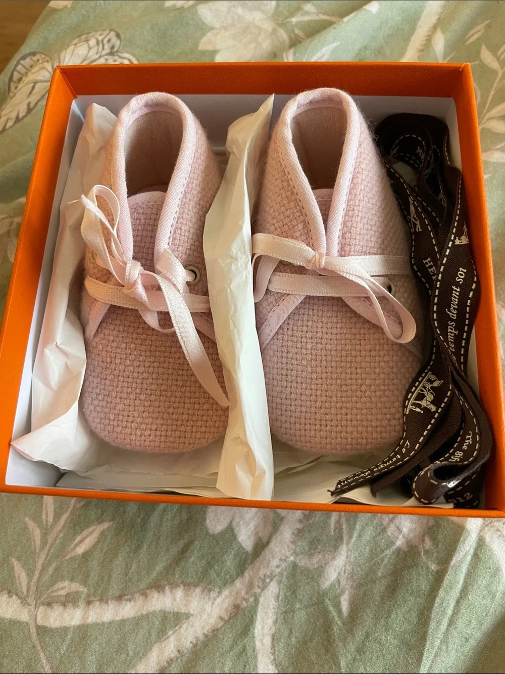 Hermès Baby Pink Knit Crib Shoes Satin Ribbon Booties Luxury Newborn Gift